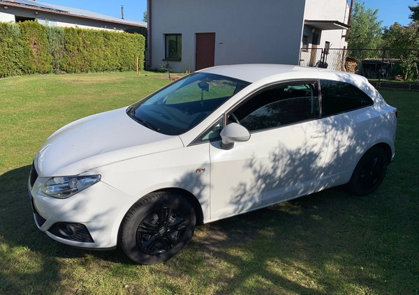 Seat Ibiza cena 18000 przebieg: 158000, rok produkcji 2010 z Częstochowa małe 596